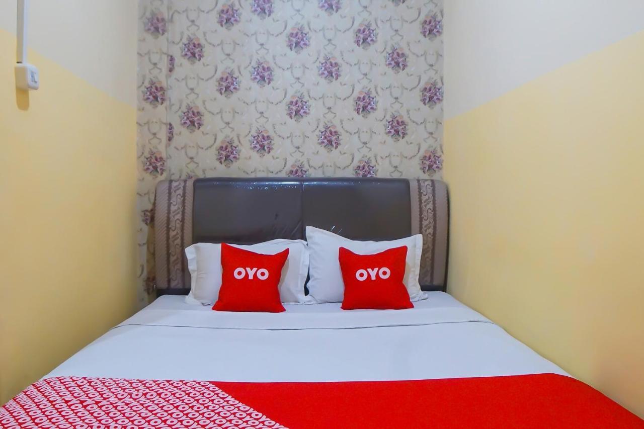 Hotel Reddoorz At Jalan Japaris